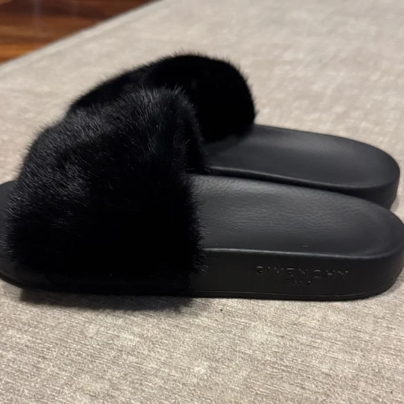 Givenchy Black Fur Slide Sandals - Picture 1 of 5